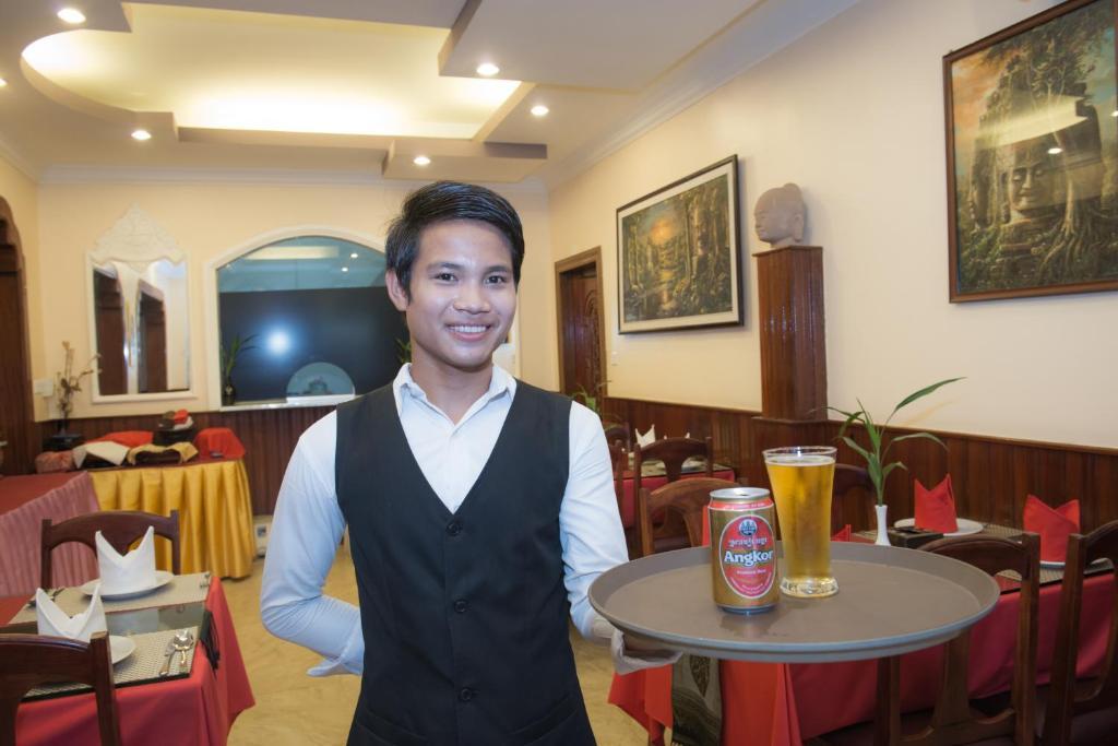 Reaksmey Chanreas Hotel
