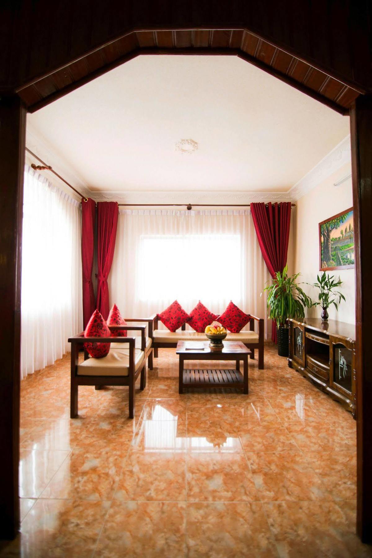 Reaksmey Chanreas Hotel 3*